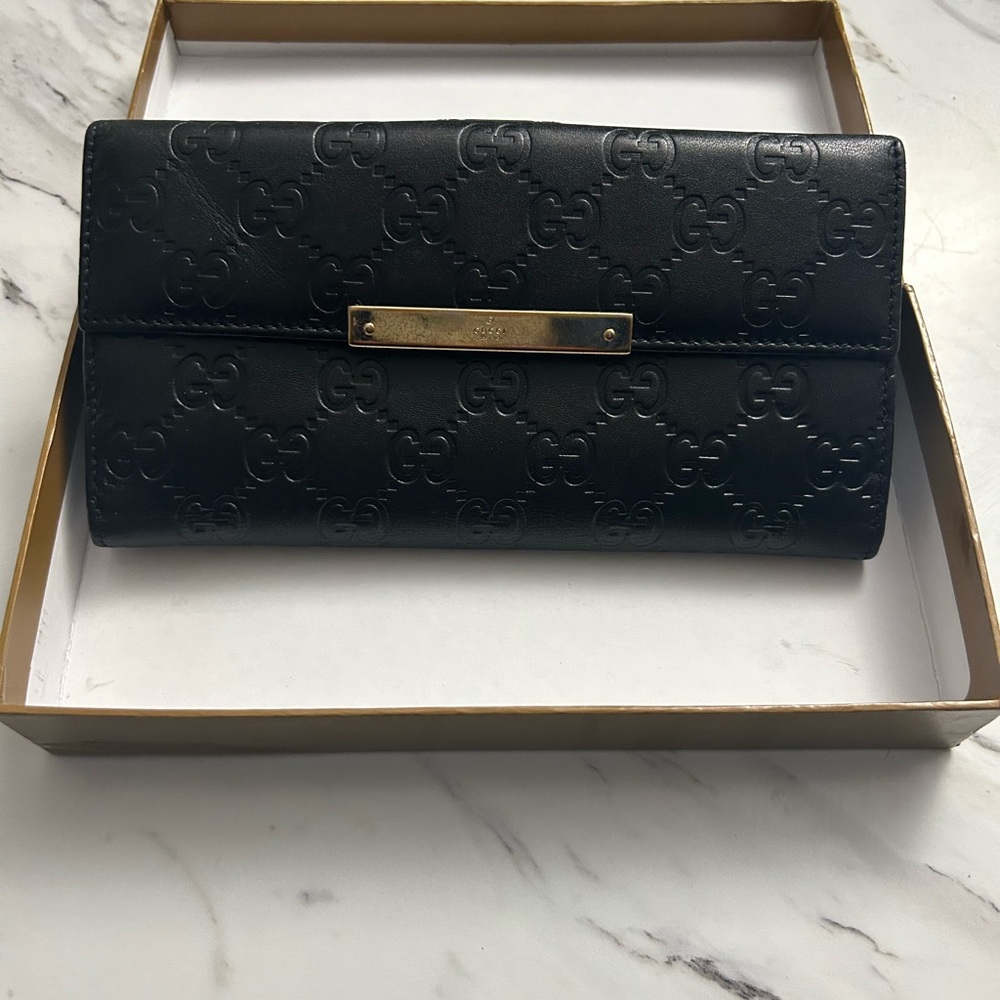 🔥🔥Gucci Nylon Clutch and Gucci Guccissima Embossed Leather Wallet🔥🔥 - Picture 2 of 12